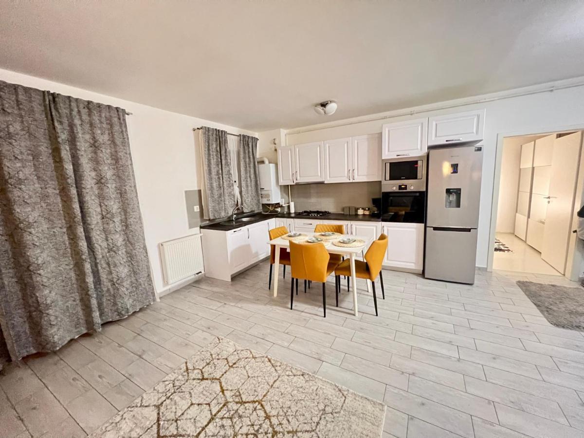Apartment Ayan Sibiu Bagian luar foto